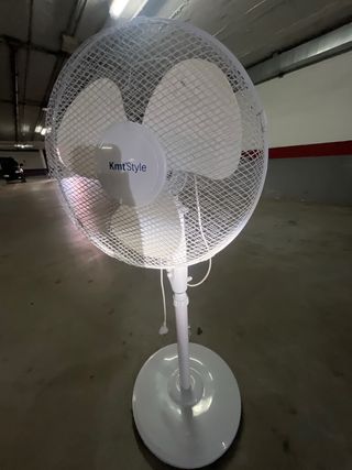 Ventilador blanco nuevo