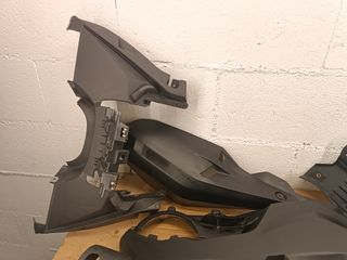 Plastico BMW C400GT C400X 18-24 moldura cubierta