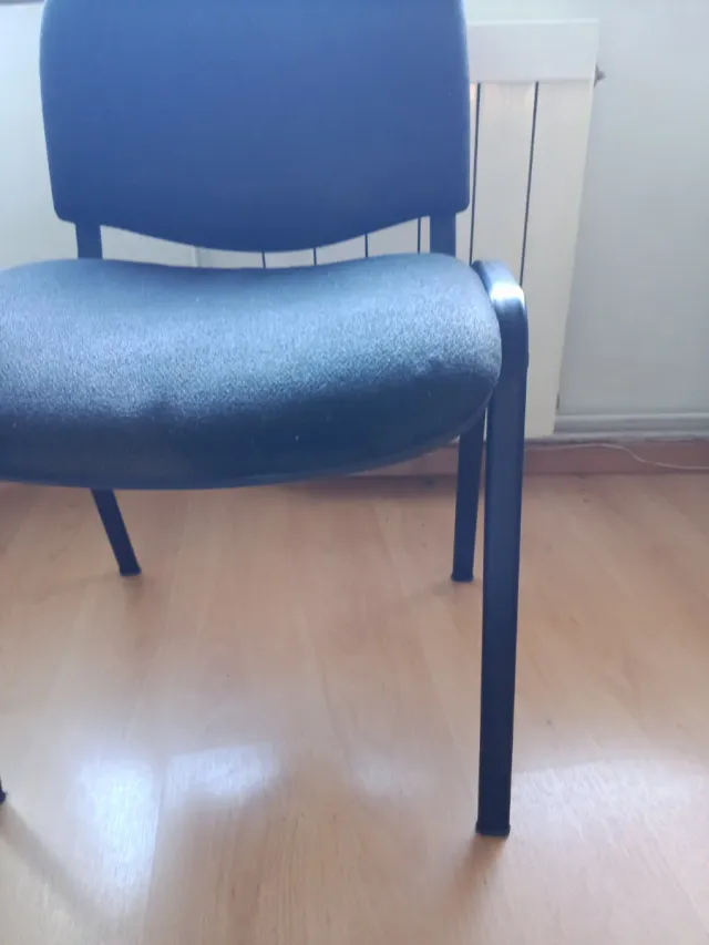 Silla de oficina negra