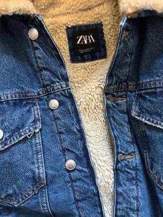 Chaqueta vaquera Zara con borrego