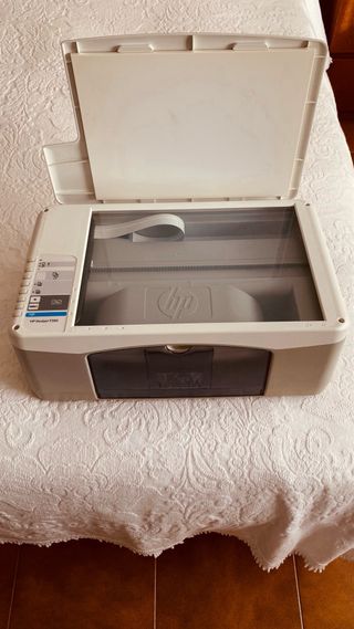Impresora HP Deskjet F380 con cables, escaner y fo