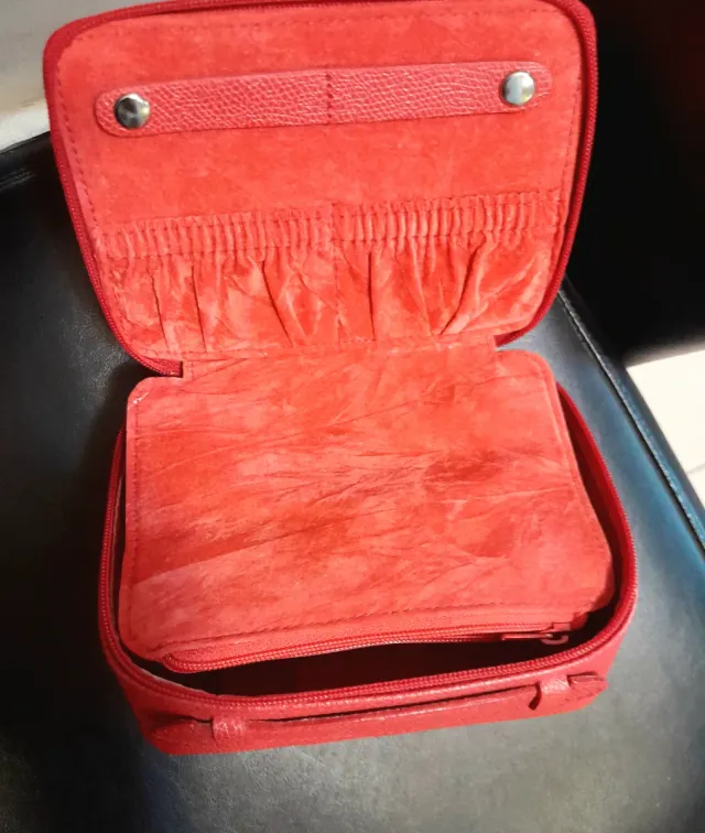 Joyero piel rojo Salvador Bachiller