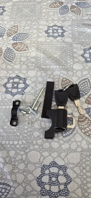 Candado para casco de moto con llaves