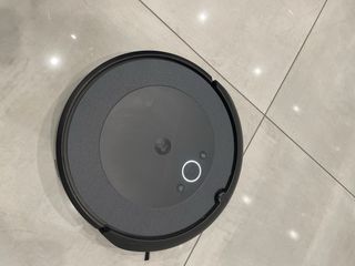 Robot aspirador iRobot Roomba i5 Wifi