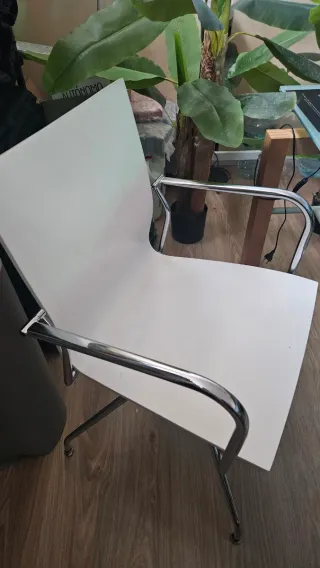 Mesa cristal y 4 sillas comedor