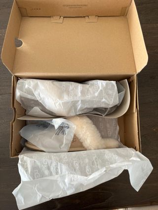 Zapatillas UGG Beige Mujer