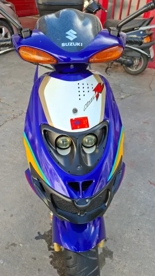 Suzuki Katana 50 refrigerada por agua