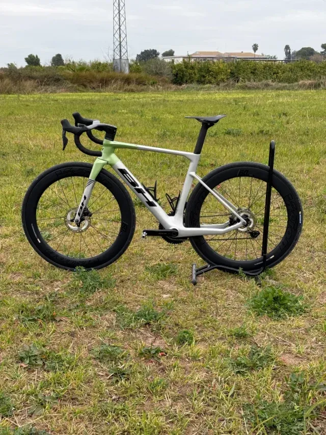Bicicleta Carretera BH RS1 4.5 2026 DI2