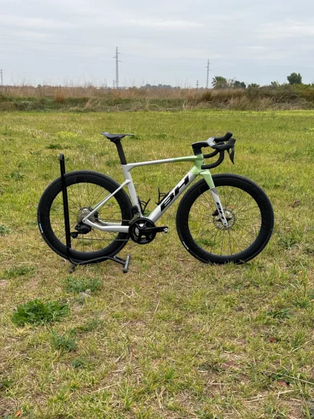 Bicicleta Carretera BH RS1 4.5 2026 DI2