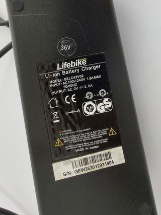 Cargador batería bici eléctrica 36V