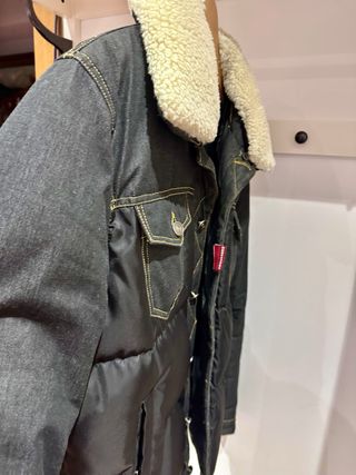 Cazadora Dsquared2 acolchada negra borreguillo