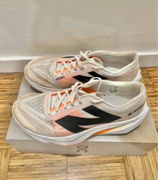New Balance Fuelcell Revel V4 Naranja/Blanco