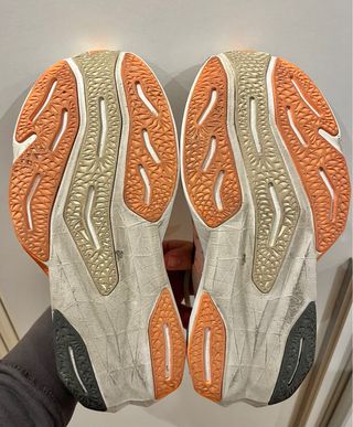 New Balance Fuelcell Revel V4 Naranja/Blanco