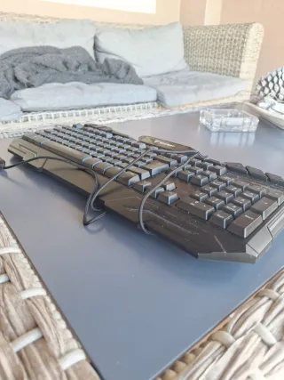 Teclado Gamer Tempest Negro