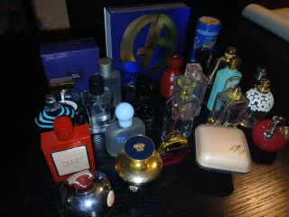 Coleção Frascos Perfume Exposição, 26.