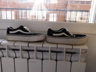 Vans Old Skool Mujer Negro/Blanco 36