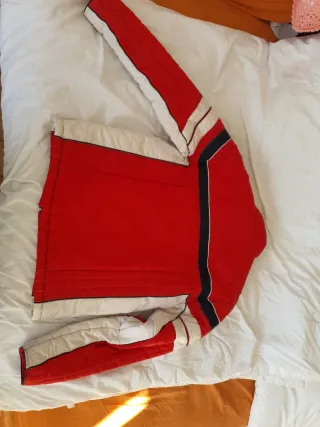 Cazadora Rottweiler Talla 16 Roja y Blanca