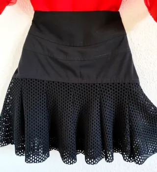 Conjunto Top Rojo y Falda Negra