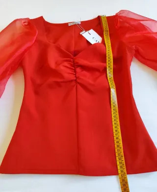 Conjunto Top Rojo y Falda Negra