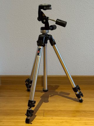 Trípode Manfrotto 144 con rótula 029