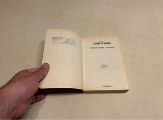 Este hombre promete. Ya era hora! Elisabeth Young