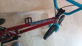 Bicicleta BMX Volt X20 Roja y Azul