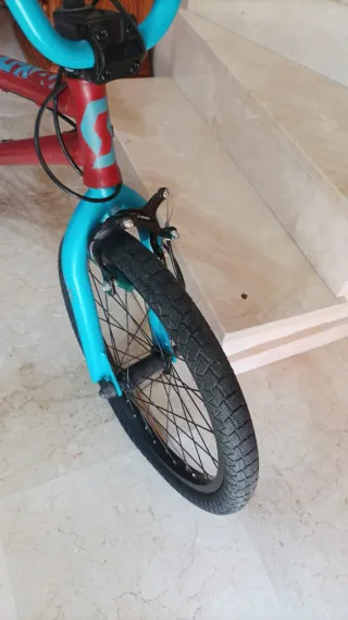 Bicicleta BMX Volt X20 Roja y Azul