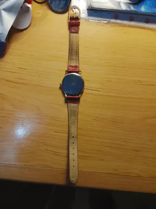 Reloj Lotus Mujer Dorado y Rojo