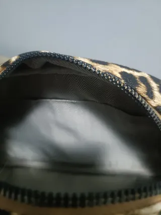 Bolso animal print. Con etiqueta