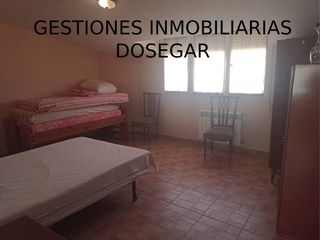 SE VENDE CASA ADOSADA EN PEDRO MUÑOZ