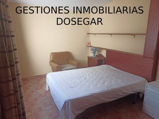 SE VENDE CASA ADOSADA EN PEDRO MUÑOZ