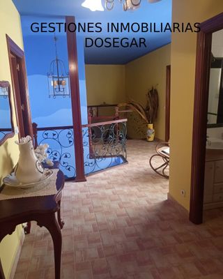 SE VENDE CASA ADOSADA EN PEDRO MUÑOZ