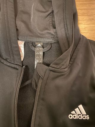 Sudadera Adidas con capucha negra