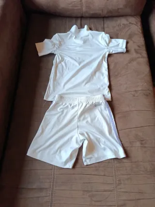 Equipación oficial Real Madrid Infantil