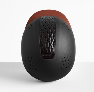 Casco de equitación negro con visera