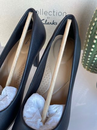 Zapato de salón Clarks negro talla 38