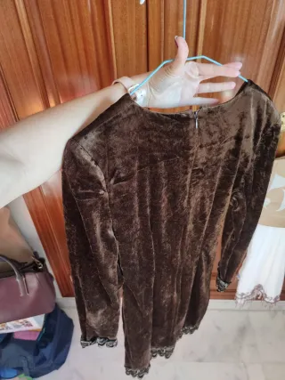 Vestido de terciopelo marrón