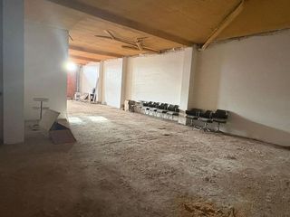 Local comercial en venta en Barbastro