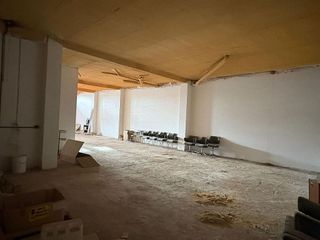 Local comercial en venta en Barbastro