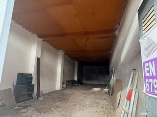 Local comercial en venta en Barbastro