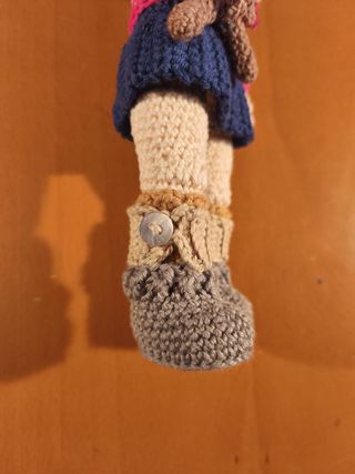 Muñeca Amigurumi con Ropa y Peluche
