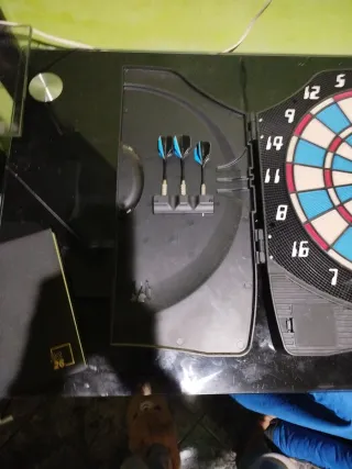 Diana de dardos electrónica con pantalla