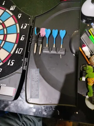 Diana de dardos electrónica con pantalla