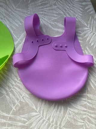Mantel y babero silicona sin estrenar