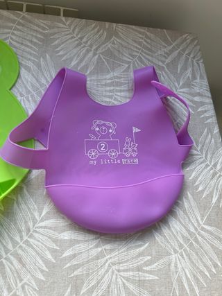 Mantel y babero silicona sin estrenar