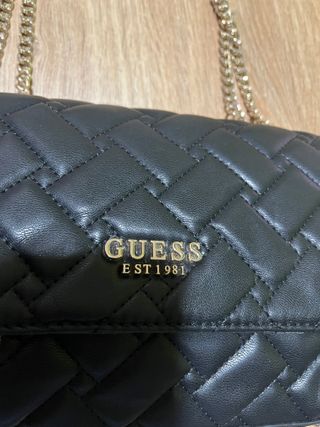 Bolso Guess Alanna Convertible Negro Dorado