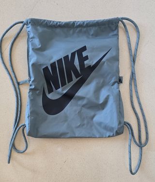Bolsa Nike para ropa y zapatos