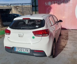 KIA Rio 2022 OFERTA POCOS KMS!!!!!!