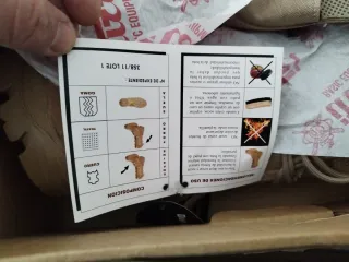 Botas militares Iturri áridas beige/marrón nuevas