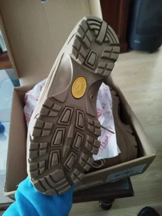 Botas militares Iturri áridas beige/marrón nuevas